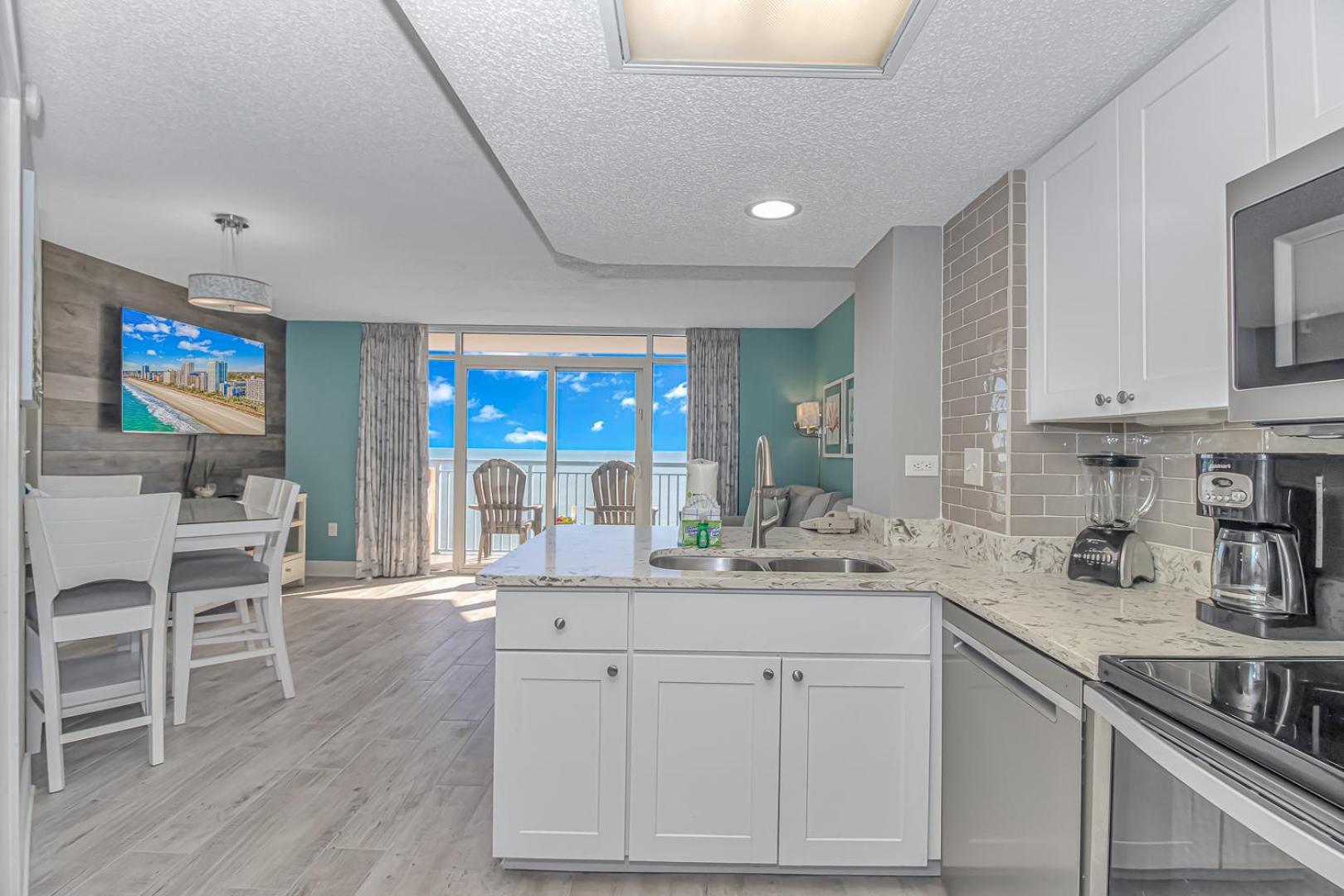 Immaculate! Beautifully Renovated Oceanfront 1 Bedroom Suite - Sleeps 6! - Roxanne Towers Unit 804 マートルビーチ エクステリア 写真